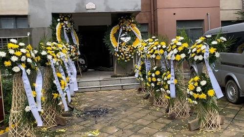 网红爆料被寄花圈视频是真的吗,网红被寄花圈视频真实性揭秘